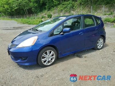 2011 HONDA FIT SPORT JHMGE8G56BC021094 - główne zdjęcie licytacji z USA - miniatura