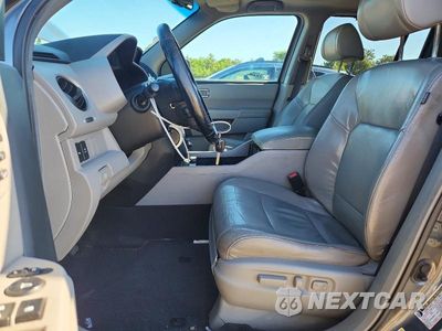 Zdjęcie 7 z 13 samochodu: 2011 HONDA PILOT TOURING VIN:5FNYF4H97BB090893 - miniatura