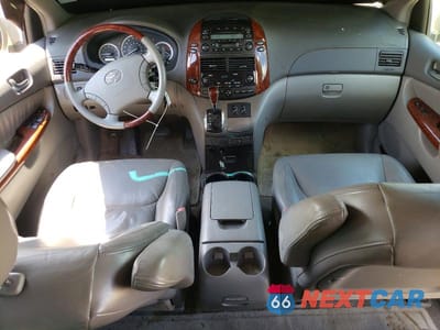 Zdjęcie 8 z 13 samochodu: 2005 TOYOTA SIENNA XLE LIMITED 7 PASSENGER VIN:5TDBA22C05S044108 - miniatura