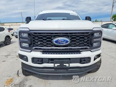 Piąte zdjęcie samochodu w środku: 2024 FORD F250 SUPER DUTY VIN:1FT8W2BT1REC27136 - miniatura