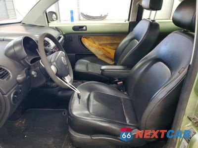 Zdjęcie 7 z 12 samochodu: 2006 VOLKSWAGEN NEW BEETLE 2.5L OPTION PACKAGE 1 VIN:3VWRW31C76M411320 - miniatura