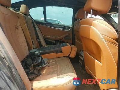 Zdjęcie 10 z 12 samochodu: 2022 BMW 530E VIN:WBA13AG01NCJ60527 - miniatura