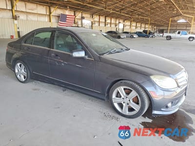 Czwarte zdjęcie samochodu z boku: 2010 MERCEDES-BENZ C 300 VIN:WDDGF5EB8AF475985 - miniatura