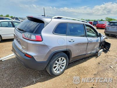 Trzecie zdjęcie samochodu z tyłu: 2021 JEEP CHEROKEE LATITUDE VIN:1C4PJLCB5MD174090 - miniatura