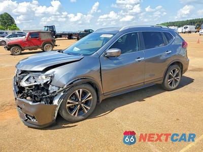 2020 NISSAN ROGUE SV 5N1AT2MTXLC750581 - główne zdjęcie licytacji z USA - miniatura