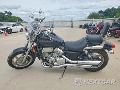 Trzecie zdjęcie samochodu z tyłu: 2001 HONDA VF750 C VIN:JH2RC43041M700378 - miniatura