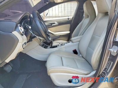 Zdjęcie 7 z 12 samochodu: 2016 MERCEDES-BENZ CLA 250 VIN:WDDSJ4EB2GN350854 - miniatura
