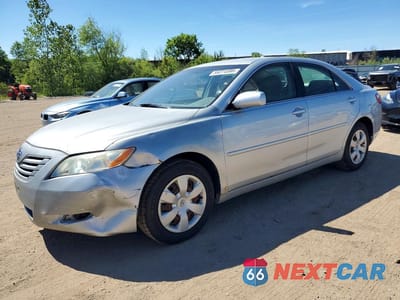 2007 TOYOTA CAMRY LE 4T1BE46K07U663660 - główne zdjęcie licytacji z USA - miniatura