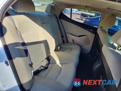 Zdjęcie 10 z 12 samochodu: 2012 KIA OPTIMA LX VIN:5XXGM4A7XCG030213 - miniatura
