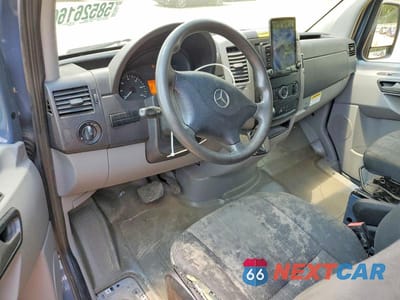 Zdjęcie 8 z 13 samochodu: 2018 MERCEDES-BENZ SPRINTER 2500 VIN:WD3PE7CD2JP635182 - miniatura