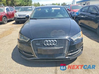 Piąte zdjęcie samochodu w środku: 2016 AUDI A3 E-TRON PREMIUM ULTRA VIN:WAUVPBFF6GA092824 - miniatura