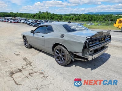 Drugie zdjęcie samochodu z przodu: 2016 DODGE CHALLENGER SXT VIN:2C3CDZAG1GH336624 - miniatura