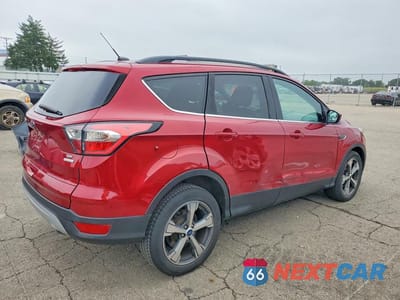 Trzecie zdjęcie samochodu z tyłu: 2017 FORD ESCAPE SE VIN:1FMCU0GD3HUE92307 - miniatura