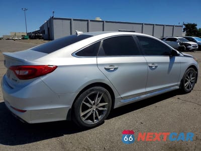 Trzecie zdjęcie samochodu z tyłu: 2017 HYUNDAI SONATA SPORT 2.0T VIN:5NPE34AB3HH504528 - miniatura