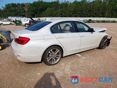 Trzecie zdjęcie samochodu z tyłu: 2016 BMW 328 XI SULEV VIN:WBA8E3G55GNU00458 - miniatura