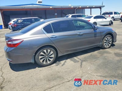 Trzecie zdjęcie samochodu z tyłu: 2017 HONDA ACCORD HYBRID VIN:JHMCR6F39HC003642 - miniatura