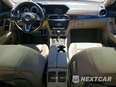 Zdjęcie 8 z 12 samochodu: 2014 MERCEDES-BENZ C 300 4MATIC VIN:WDDGF8AB2EA942134 - miniatura