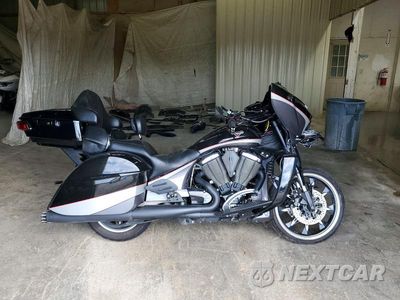 2015 VICTORY MOTORCYCLES MAGNUM 5VPYW36N5F3039004 - główne zdjęcie licytacji z USA - miniatura