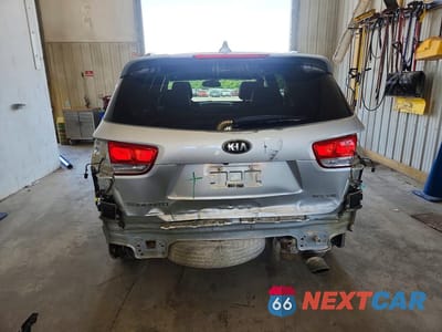 Zdjęcie 6 z 12 samochodu: 2016 KIA SORENTO EX VIN:5XYPHDA58GG071380 - miniatura