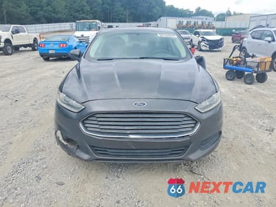 Piąte zdjęcie samochodu w środku: 2016 FORD FUSION S VIN:3FA6P0G75GR198857 - miniatura
