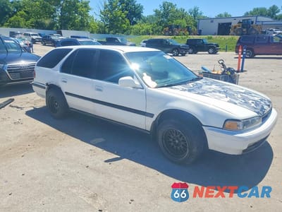 Czwarte zdjęcie samochodu z boku: 1991 HONDA ACCORD LX VIN:1HGCB9851MA007858 - miniatura