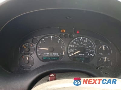 Zdjęcie 9 z 12 samochodu: 2001 GMC JIMMY VIN:1GKCT18W31K254864 - miniatura