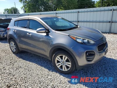 Czwarte zdjęcie samochodu z boku: 2018 KIA SPORTAGE LX VIN:KNDPMCAC4J7303479 - miniatura