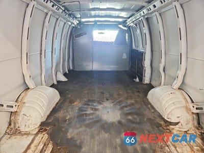 Zdjęcie 10 z 13 samochodu: 2016 GMC SAVANA 3500 CARGO DELIVERY VAN VIN:1GTZ7HFG5G1131788 - miniatura