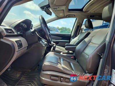 Zdjęcie 7 z 13 samochodu: 2015 HONDA ODYSSEY TOURING VIN:5FNRL5H94FB004433 - miniatura