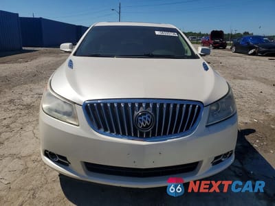 Piąte zdjęcie samochodu w środku: 2013 BUICK LACROSSE PREMIUM VIN:1G4GF5E33DF214895 - miniatura