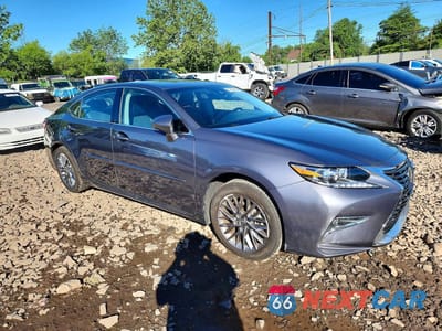 Czwarte zdjęcie samochodu z boku: 2018 LEXUS ES 350 VIN:58ABK1GGXJU115280 - miniatura