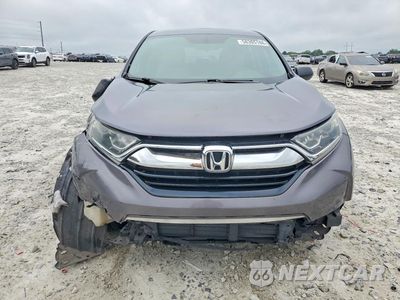 Piąte zdjęcie samochodu w środku: 2017 HONDA CR-V LX VIN:7FARW5H39HE012117 - miniatura