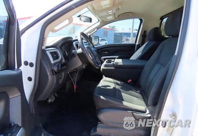 Zdjęcie 9 z 10 samochodu: 2017 NISSAN TITAN SV VIN:1N6AA1R87HN548279 - miniatura