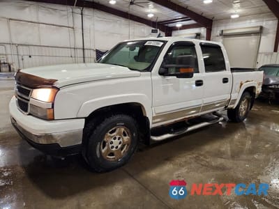 2006 CHEVROLET SILVERADO K1500 2GCEK13T161195227 - główne zdjęcie licytacji z USA - miniatura