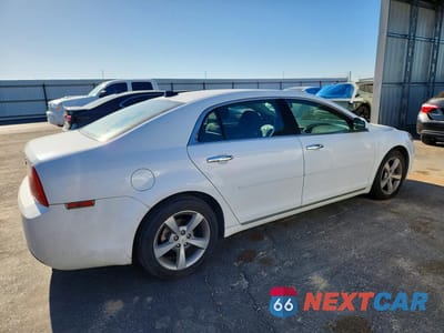 Trzecie zdjęcie samochodu z tyłu: 2012 CHEVROLET MALIBU 1LT VIN:1G1ZC5E02CF121532 - miniatura