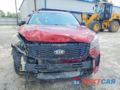 Piąte zdjęcie samochodu w środku: 2019 KIA SORENTO S V6 VIN:5XYPG4A59KG591650 - miniatura
