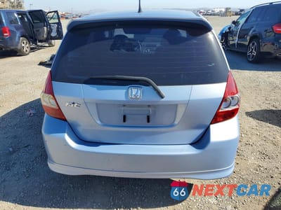 Zdjęcie 6 z 13 samochodu: 2008 HONDA FIT SPORT VIN:JHMGD38608S049369 - miniatura