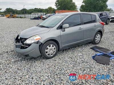 2008 NISSAN VERSA 1.8 S 3N1BC13E08L388250 - główne zdjęcie licytacji z USA - miniatura