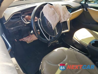 Zdjęcie 8 z 12 samochodu: 2014 TESLA MODEL S VIN:5YJSA1H16EFP35857 - miniatura