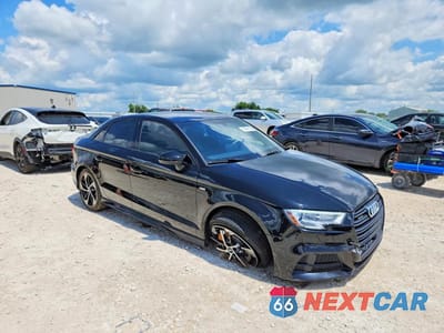 Czwarte zdjęcie samochodu z boku: 2020 AUDI A3 S-LINE PREMIUM VIN:WAUBEGFF1LA096652 - miniatura