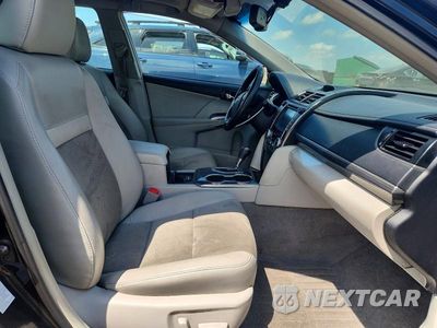 Piąte zdjęcie samochodu w środku: 2014 TOYOTA CAMRY HYBRID XLE VIN:4T1BD1FK4EU116079 - miniatura