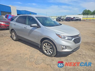 Czwarte zdjęcie samochodu z boku: 2020 CHEVROLET EQUINOX LT VIN:2GNAXJEVXL6192282 - miniatura