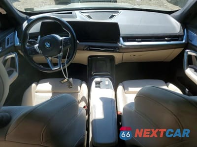 Zdjęcie 8 z 13 samochodu: 2023 BMW X1 XDRIVE28I VIN:WBX73EF06P5V77223 - miniatura
