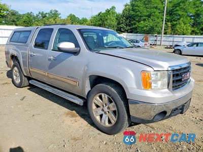 Czwarte zdjęcie samochodu z boku: 2007 GMC NEW SIERRA K1500 VIN:2GTEK13M571522593 - miniatura