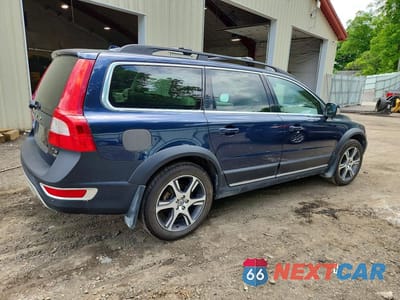 Trzecie zdjęcie samochodu z tyłu: 2013 VOLVO XC70 T6 VIN:YV4902BZ0D1162884 - miniatura