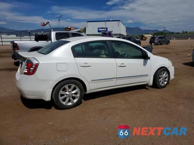 Trzecie zdjęcie samochodu z tyłu: 2012 NISSAN SENTRA 2.0 VIN:3N1AB6AP9CL615590 - miniatura