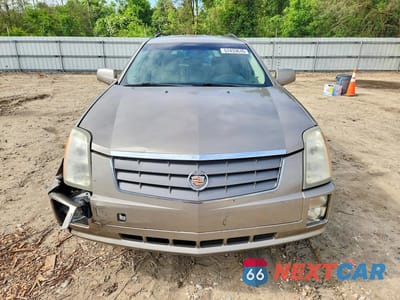 Piąte zdjęcie samochodu w środku: 2004 CADILLAC SRX VIN:1GYEE63A540157179 - miniatura