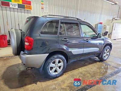 Trzecie zdjęcie samochodu z tyłu: 2005 TOYOTA RAV4 BASE VIN:JTEGD20V850079043 - miniatura