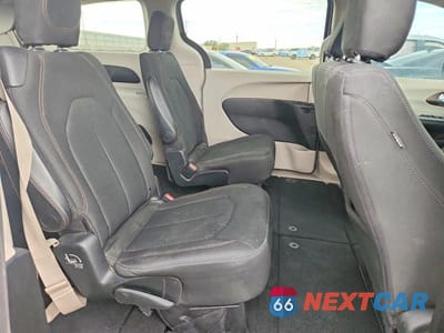 Zdjęcie 11 z 13 samochodu: 2017 CHRYSLER PACIFICA LX VIN:2C4RC1CG0HR597939 - miniatura