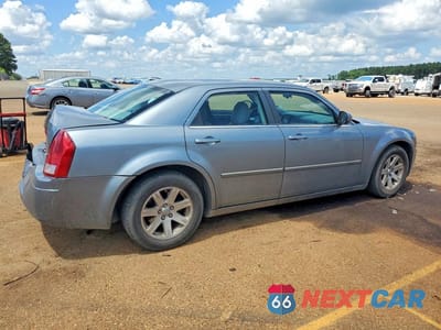 Trzecie zdjęcie samochodu z tyłu: 2006 CHRYSLER 300 TOURING VIN:2C3KA53G76H147145 - miniatura